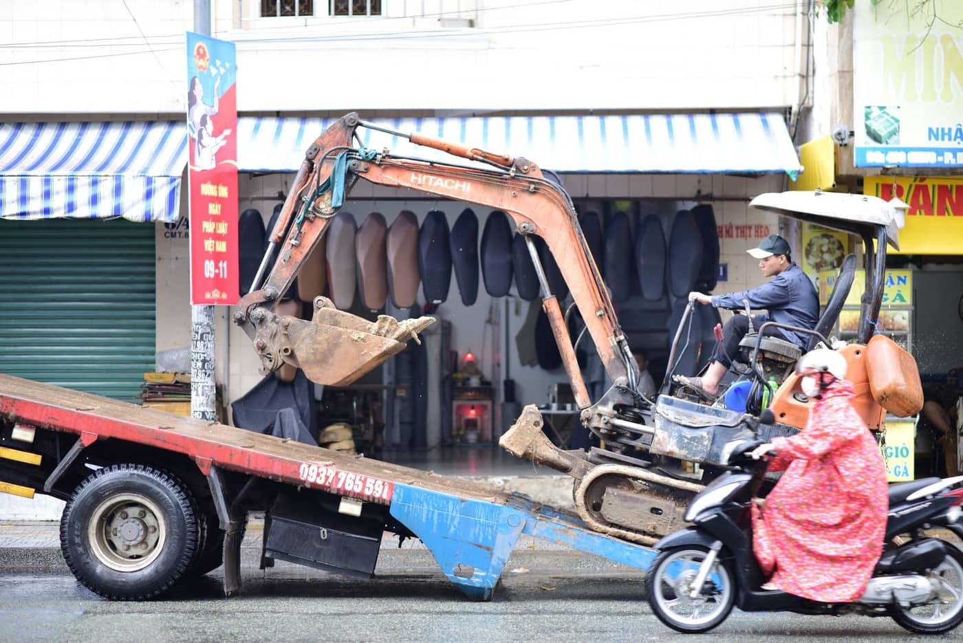 Baumaschinen mit dem Tieflader transportieren: Diese Vorschriften gelten